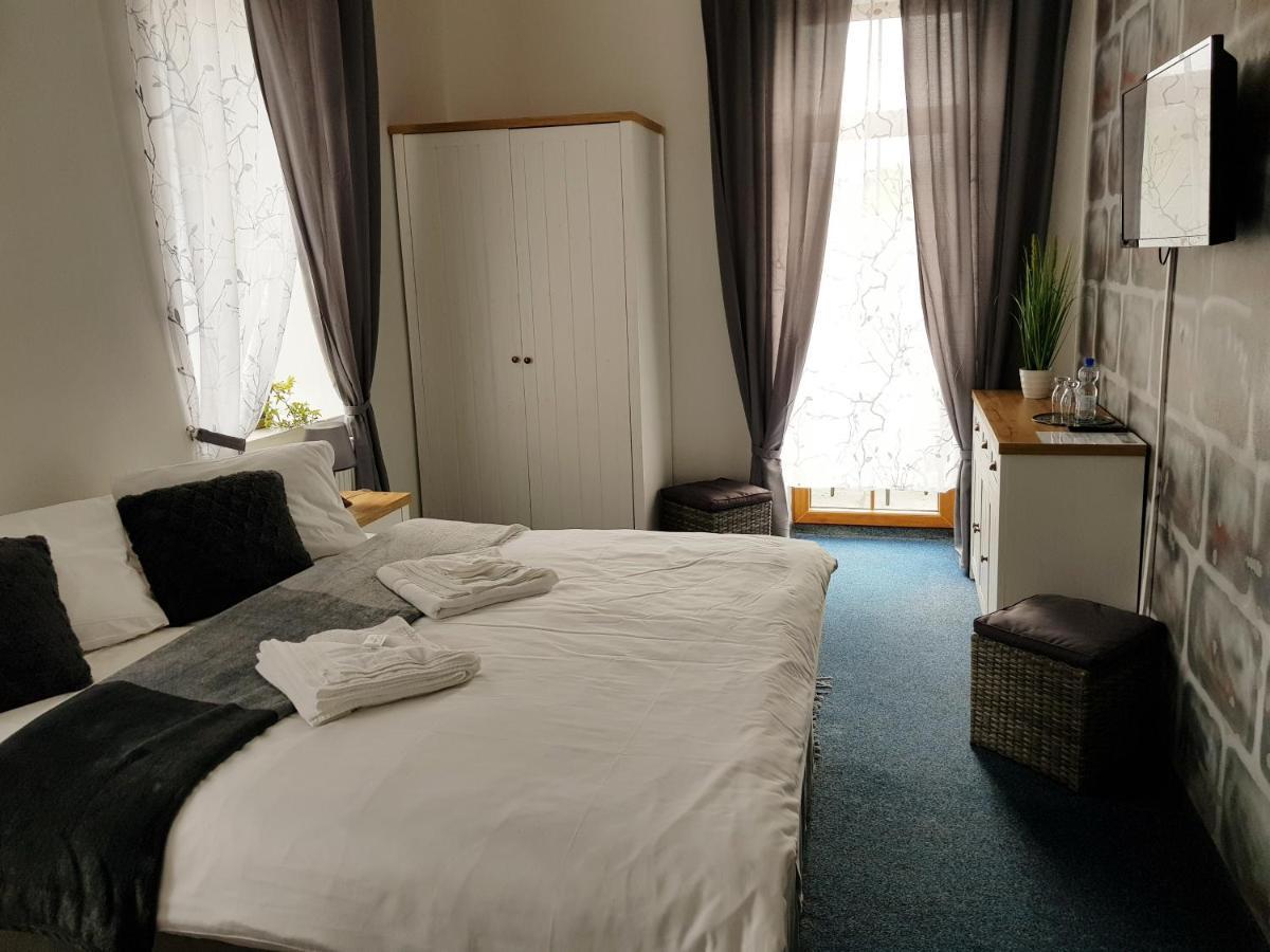 Tisá Hotel Camelot מראה חיצוני תמונה
