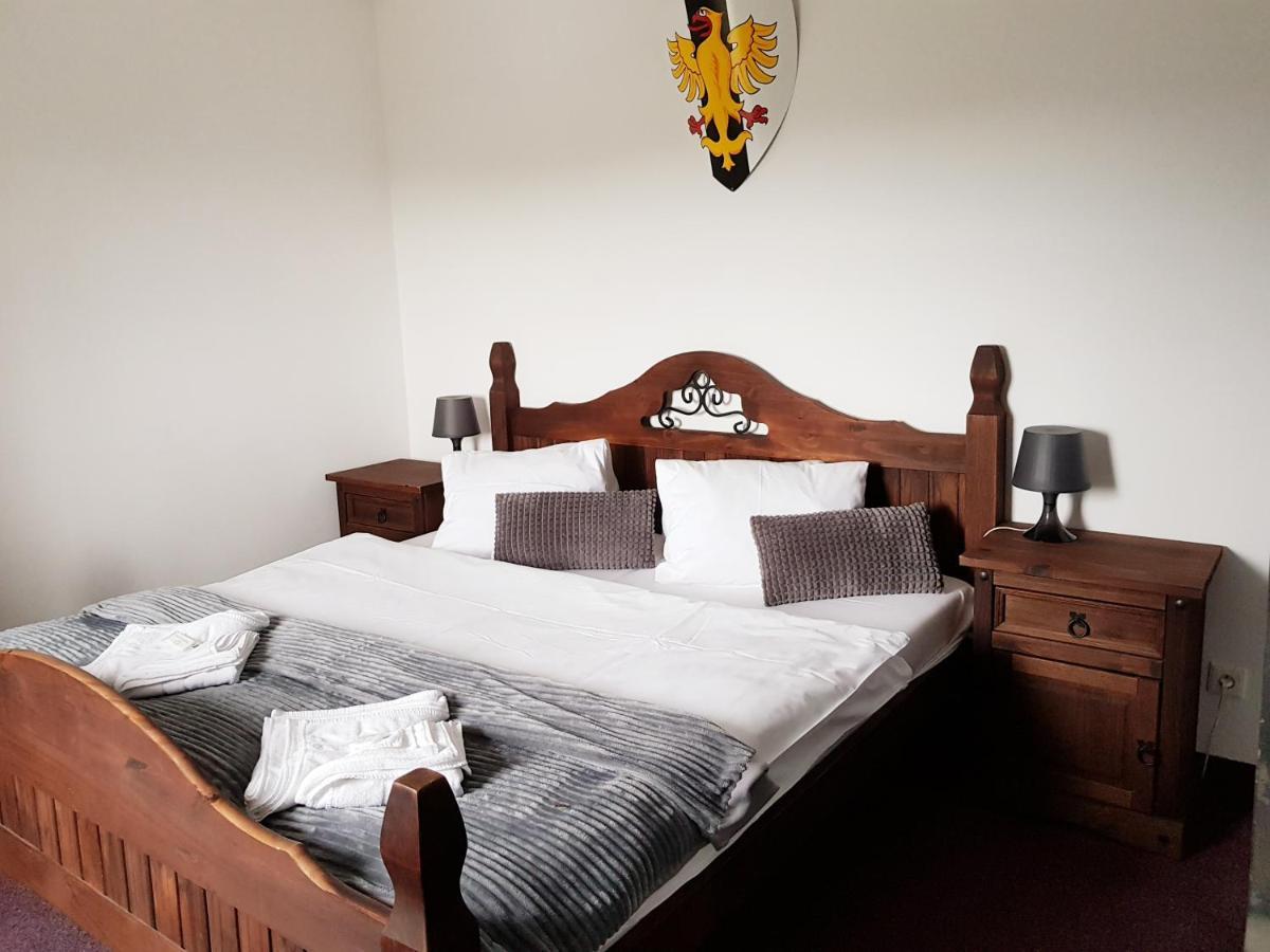 Tisá Hotel Camelot מראה חיצוני תמונה
