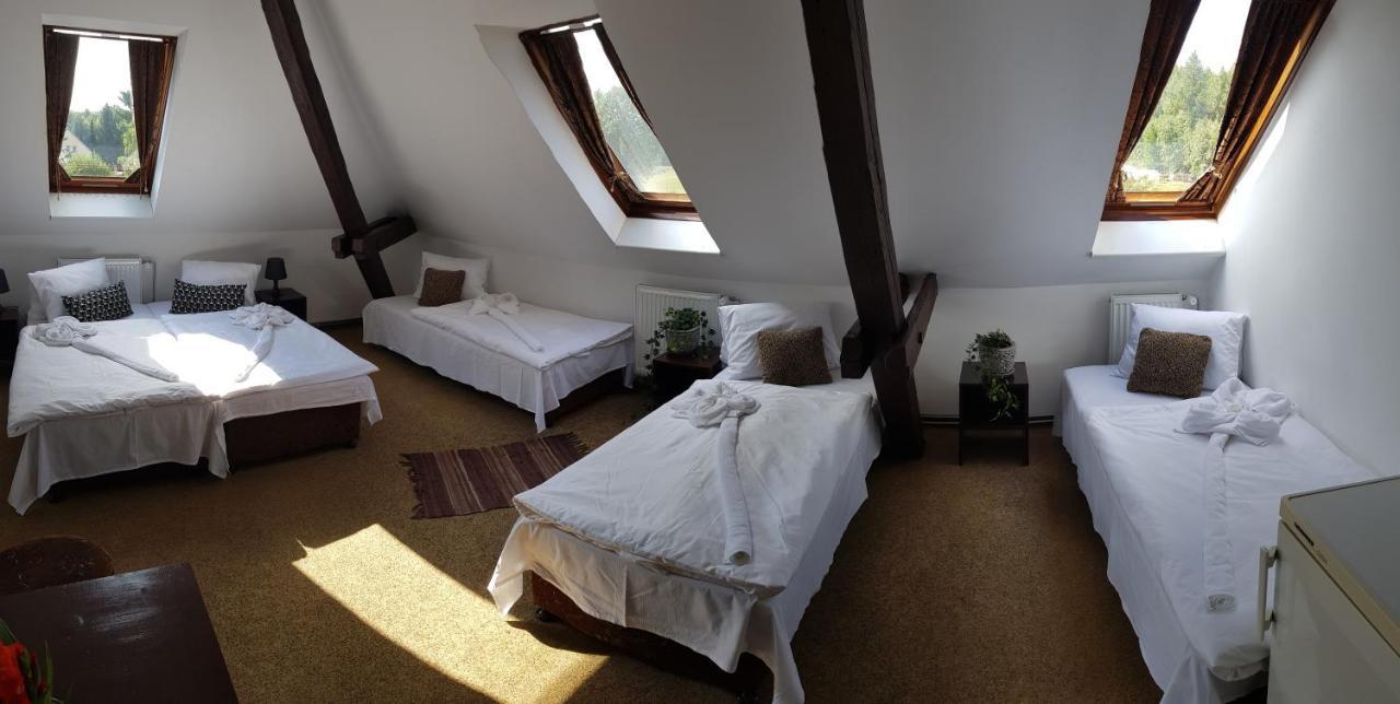 Tisá Hotel Camelot מראה חיצוני תמונה