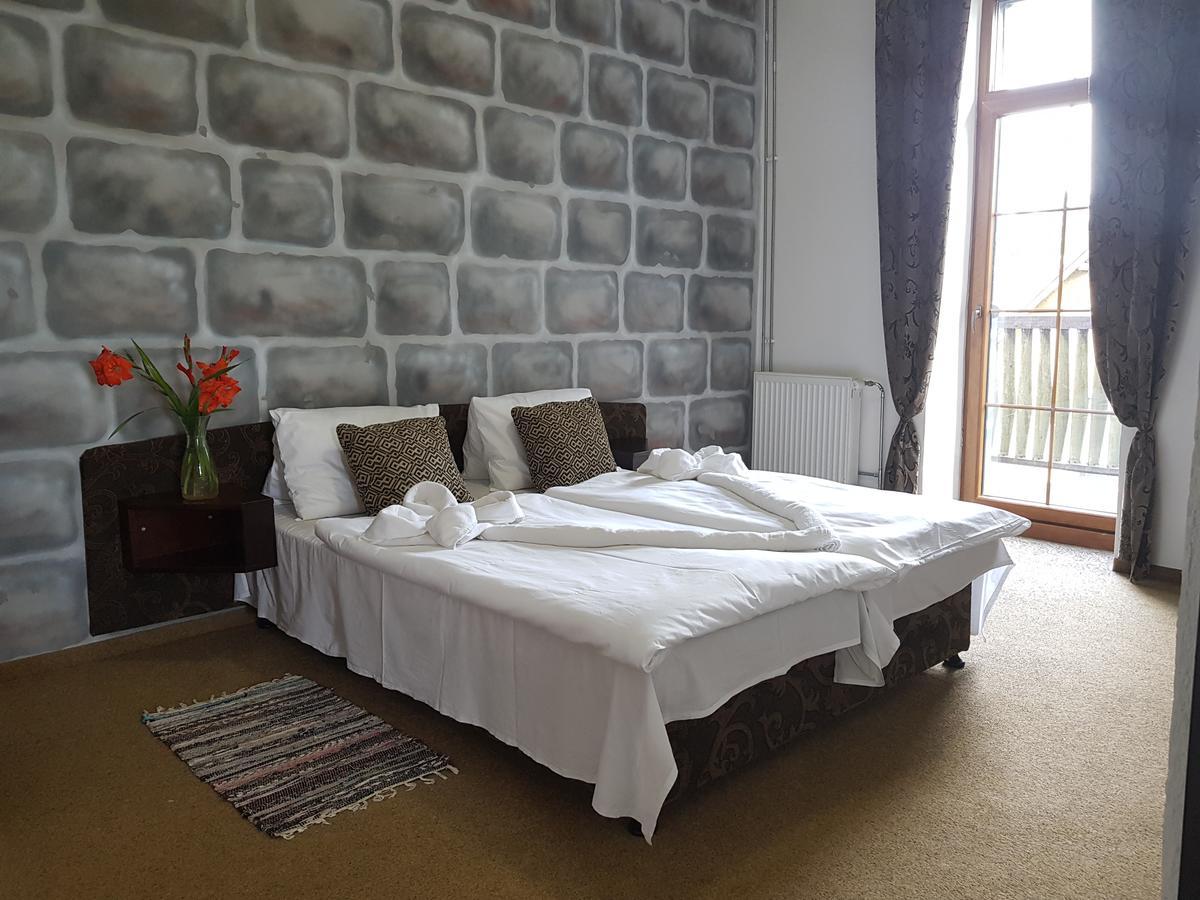 Tisá Hotel Camelot מראה חיצוני תמונה