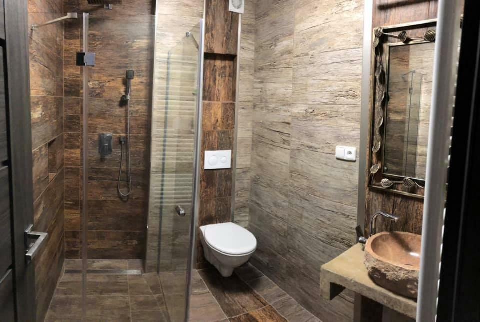 Tisá Hotel Camelot מראה חיצוני תמונה